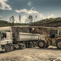 8人死亡 3人受傷!砂石運(yùn)輸事故頻發(fā) 各生產(chǎn)企業(yè)注意安全